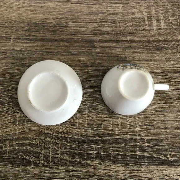 Vtg  Mini Teacup and Saucer - Picture 5 of 5